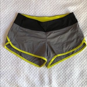 lululemon athletica Shorts - Lululemon Speed Shorts EUC 4/XS lululemon athletica Shorts - Lululemon Speed Shorts EUC 4/XS